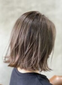 外はね切りっぱなしボブ